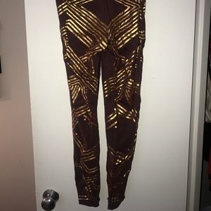 Maroon high waisted workout leggings